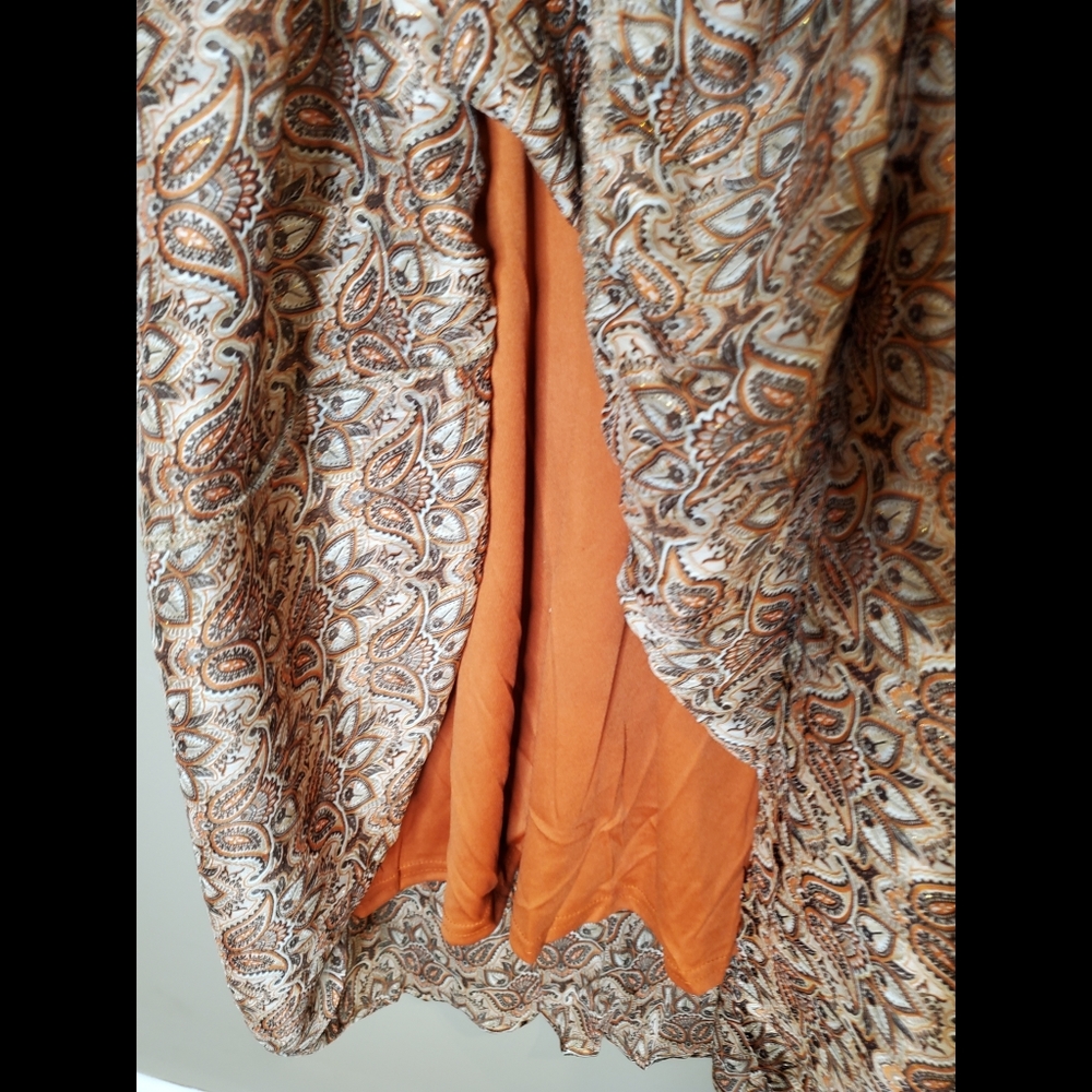 Gorgeous boho mocha tan geometric print long sleeve dress - Picture 9 of 10